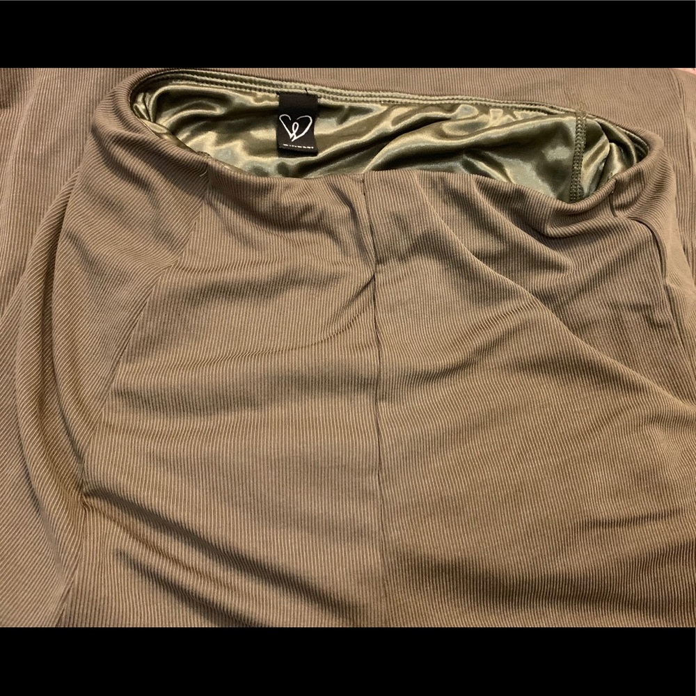 NWOT Windsor Maxi Skirt -Olive Green